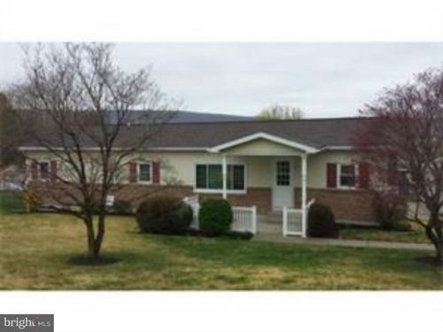 124 Marion St, Moselem, PA 19526-9021