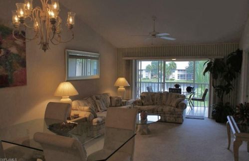 102 Pebble Shores Dr, Naples, FL 34110-9259