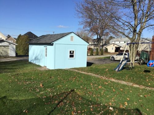 1626 Ashton Ave, Hermitage PA  16150-1026 exterior