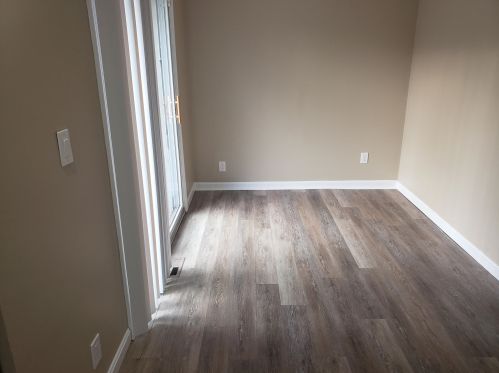 18 Brk St, Derry NH  03038-2603 exterior