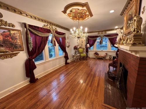 44 Newton Ter, Waterbury CT  06708-1919 exterior