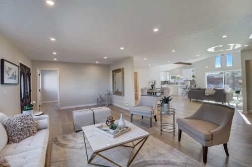 4190 Datcho Dr, San Diego CA 92117-4621 exterior