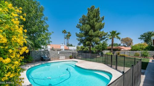 1610 Whitten St, Chandler, AZ 85225-2219