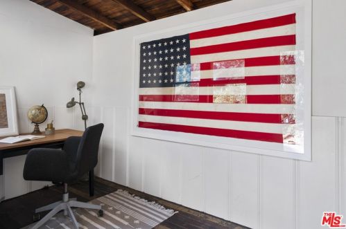 328 Topanga Canyon Blvd, Topanga CA  90290-3838 exterior