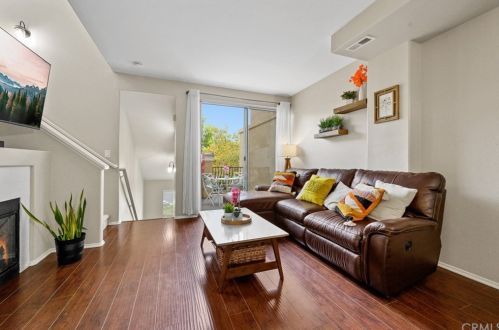 1014 Gibraltar Ave, Anaheim CA  92808-1573 exterior