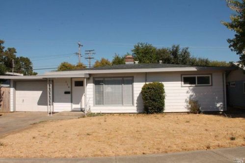 114 Tedford Ave, Ukiah, CA 95482-6530
