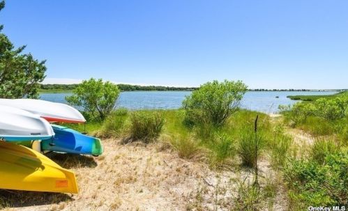 555 Meadow Ct, Southold NY  11971-4274 exterior