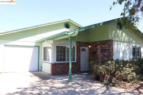 46 Canal Dr, West Pittsburg, CA 94565-1451