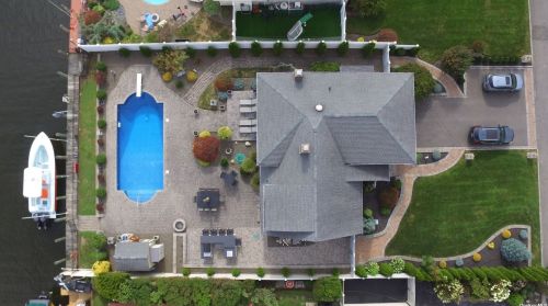 512 Avon Pl, West Islip NY  11795-4702 exterior