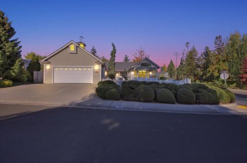 125 Scotia Pines Cir, Grass Valley CA  95945-5418 exterior