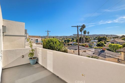 6160 Pacific Coast Hwy, Redondo Beach CA  90277-5907 exterior