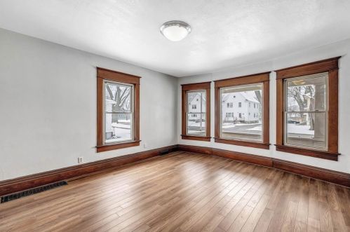 824 Chestnut Ave, Green Bay, WI 54303-3432