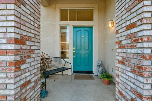 2290 Glenview Dr, Hollister, CA 95023-8082