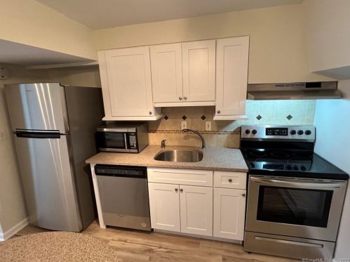 1866 Summer St, Stamford, CT 06905-5015