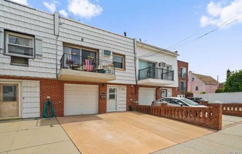164-39 95th St, Jamaica, NY 11414-2215