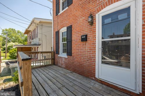 154 Church St, Downingtown, PA 19335-2821