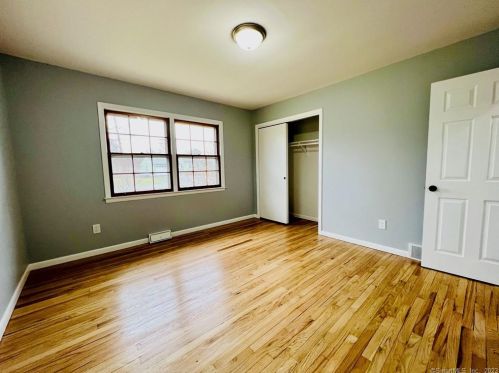 20 Barnum Rd, Danbury CT  06811-2936 exterior