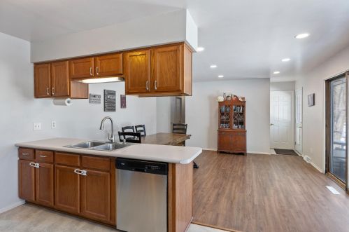 1566 Dover Dr, Waukesha WI  53186-6332 exterior