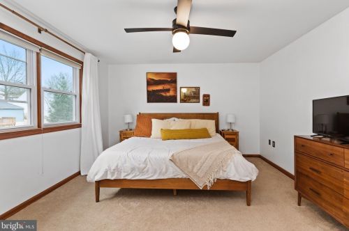 63 Fairway Dr, Camp Hill PA  17011-2065 exterior