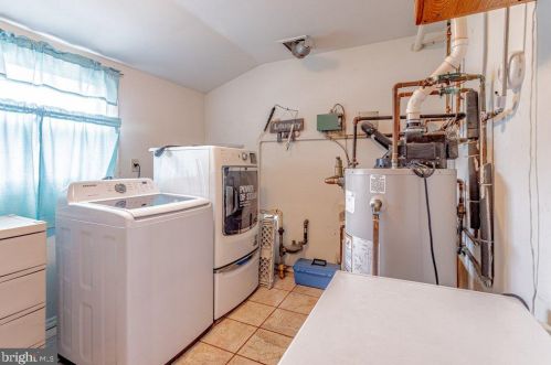 56 Mandolin Ln, Willingboro NJ  08046-2808 exterior