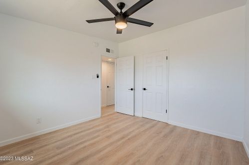 6520 Calle Herculo, Tucson AZ  85710-5620 exterior