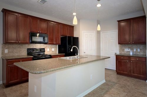 27 Twinvale Loop, Conroe TX  77384-5085 exterior