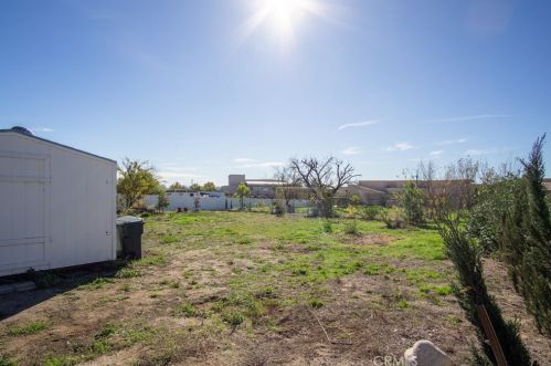 1591 Persimmon St, Rialto CA  92377-4190 exterior