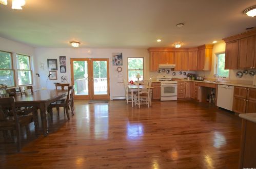 66 Shore Rd, Mount Sinai NY  11766-1420 exterior