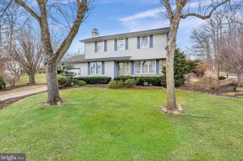 2 Hemlock Ln, Wilmington, DE 19810-1919