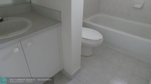 1016 100th Ave, Hollywood FL  33024-4374 exterior