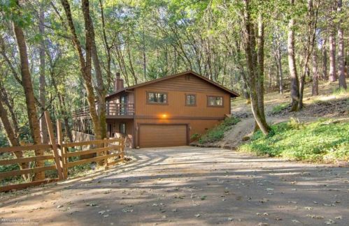 15965 Gibboney Ln, Grass Valley, CA 95949-6833