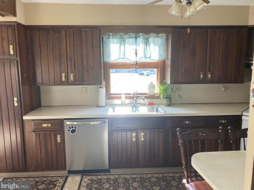 545 Suedberg Rd, Lincoln Colliery, PA 17963-8835