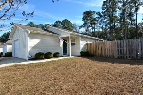 1517 Westpointe Dr, Greenville, NC 27834-8421