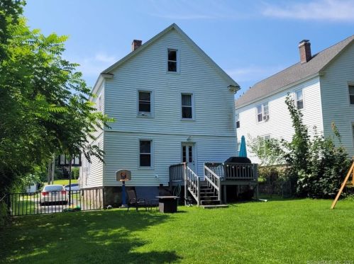 22 Alger St, United States Coast Guard Ac, CT 06320-4802