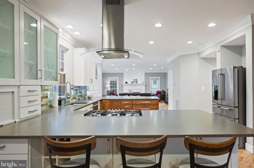 951 Rhonda Pl, Leesburg VA  20175-5632 exterior