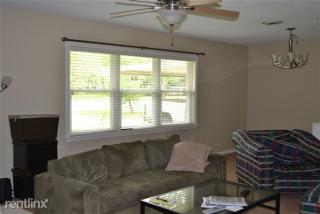 806 Gilchrist Ave, College Station TX  77840-2512 exterior