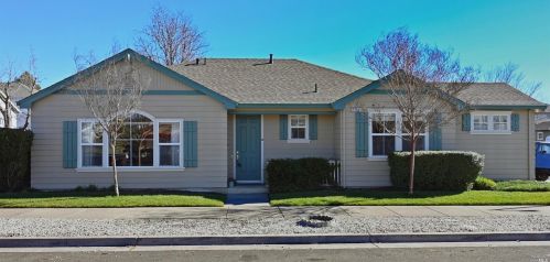 2750 Cumberland St, Santa Rosa, CA 95407-4210