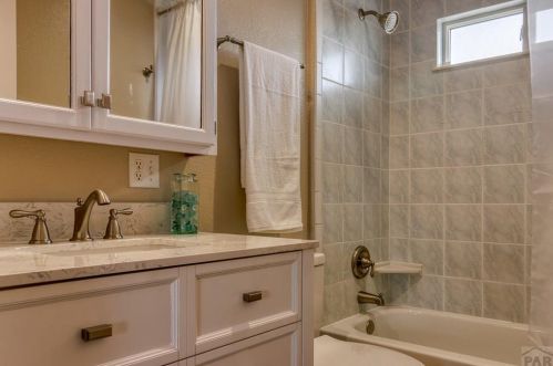 921 Cayuga Dr, Pueblo CO 81007-3130 exterior