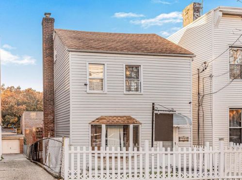 3241 Barker Ave, Bronx, NY 10467-6301