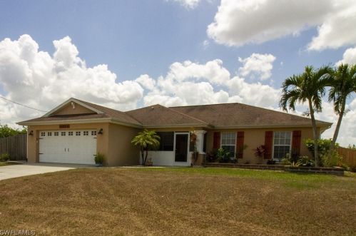 3023 38th St, Lehigh Acres, FL 33976-4355
