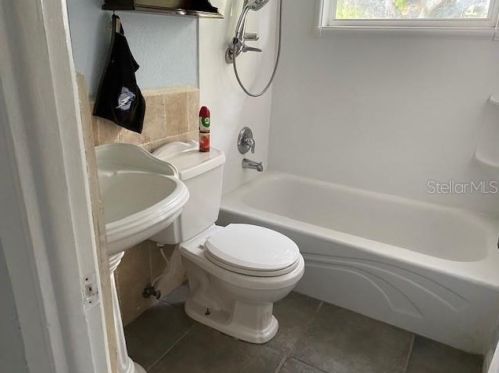 3927 Saturn Dr, New Port Richey FL  34652-6180 exterior