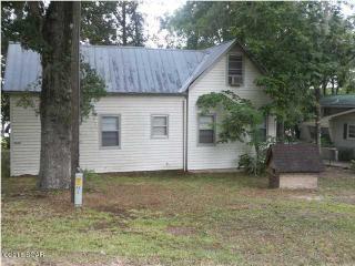 2624 Lakeview Cir, Alford, FL 32420-7140