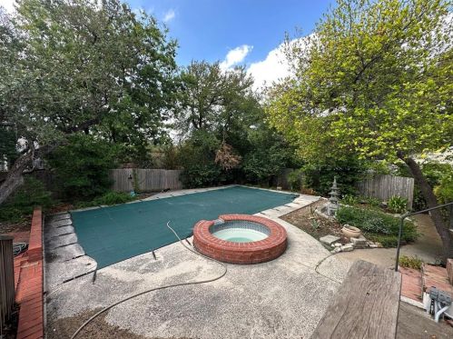 2511 Bridle Path, Austin TX  78703-3211 exterior