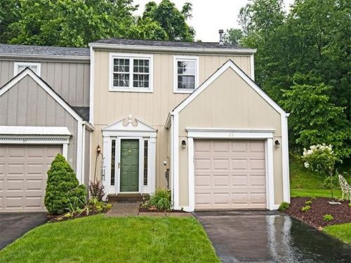 35 New London Ln, Oakmont, PA 15139-1100