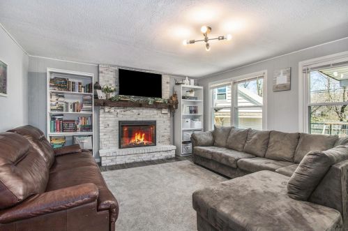 2404 Normandy Dr, Mishawaka IN  46545-3914 exterior