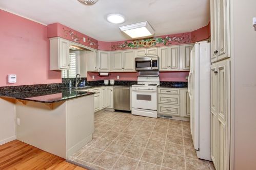 2704 Oak Rd, Deland FL  32720-2024 exterior