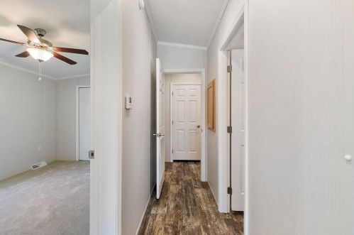 53 Hagop Rd, Salem NH 03079-3709 exterior