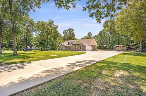 1936 County Road 6763, Mont Belvieu, TX 77535