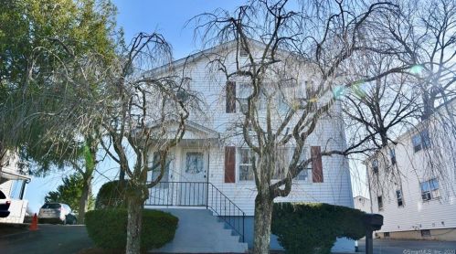 143 Ruth St, Bridgeport, CT 06606-3440