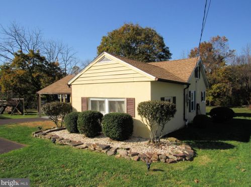339 Chestnut St, Souderton, PA 18964-1138